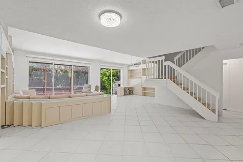 4825 NW 98th Place Doral FL 33178