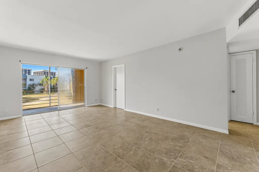 1638 Embassy Drive West Palm Beach FL 33401