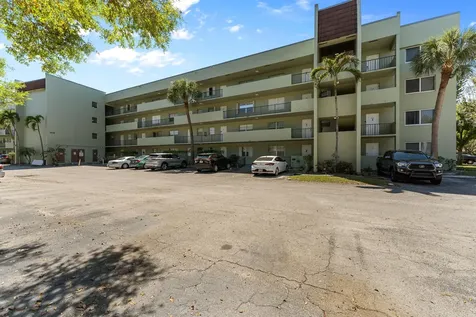 1638 Embassy Drive West Palm Beach FL 33401
