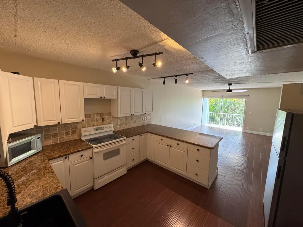 725 Hummingbird Way North Palm Beach FL 33408