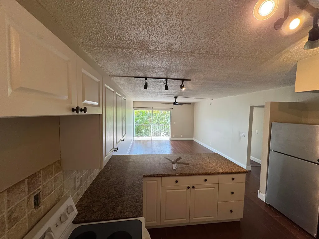 725 Hummingbird Way North Palm Beach FL 33408