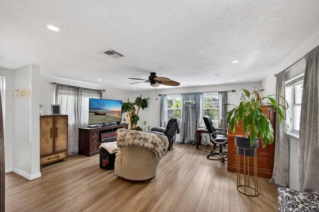 3740 Dunes Road Palm Beach Gardens FL 33410