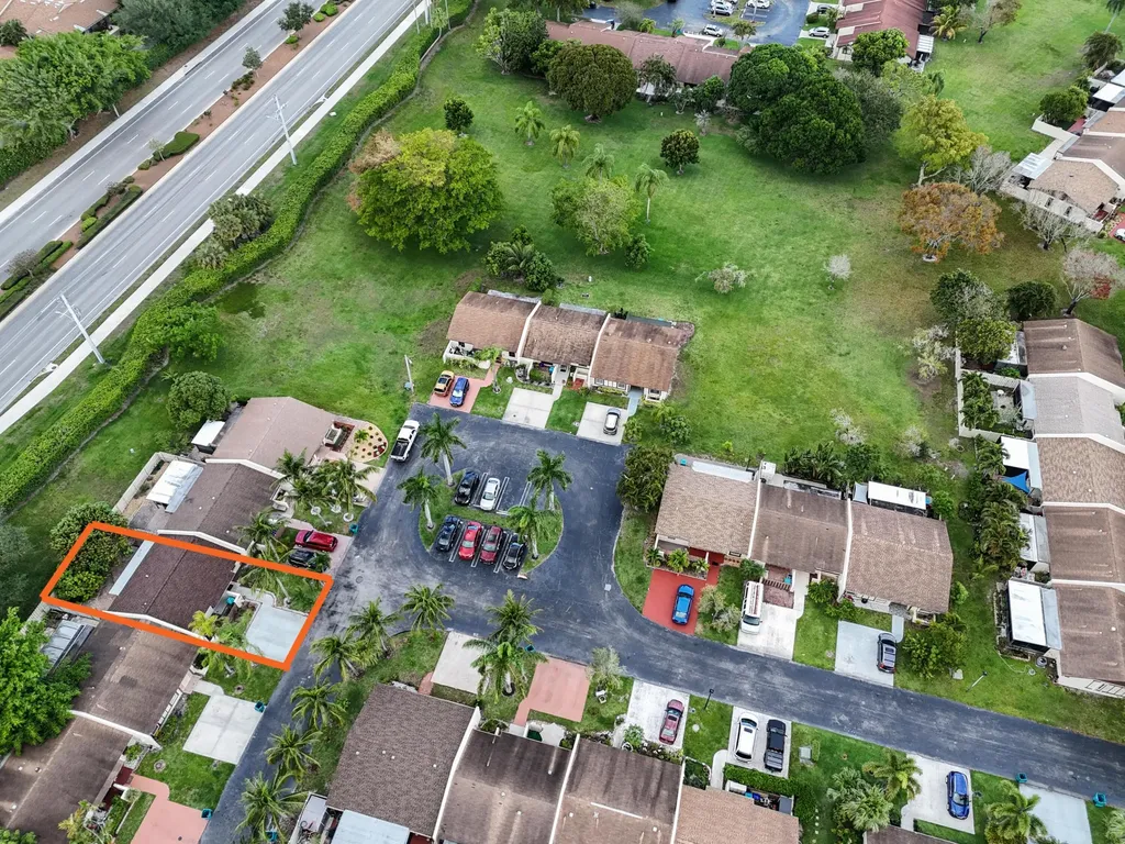 23 Chelsea Lane Boynton Beach FL 33426