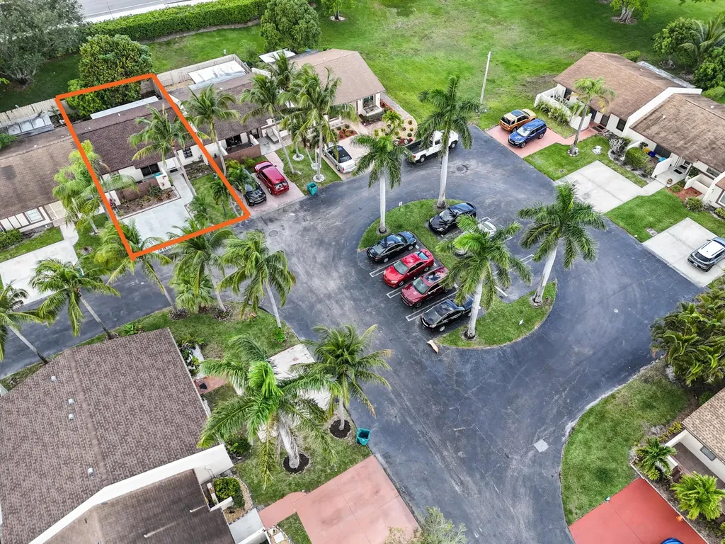 23 Chelsea Lane Boynton Beach FL 33426