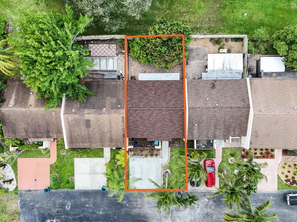 23 Chelsea Lane Boynton Beach FL 33426