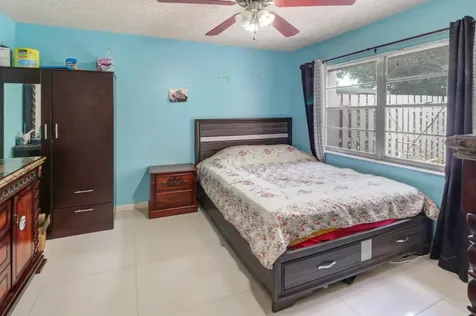 23 Chelsea Lane Boynton Beach FL 33426