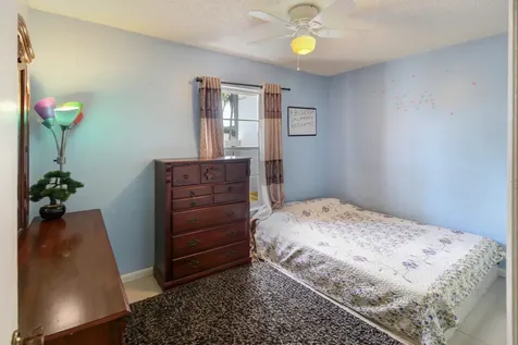 23 Chelsea Lane Boynton Beach FL 33426