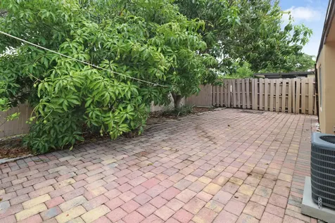 23 Chelsea Lane Boynton Beach FL 33426