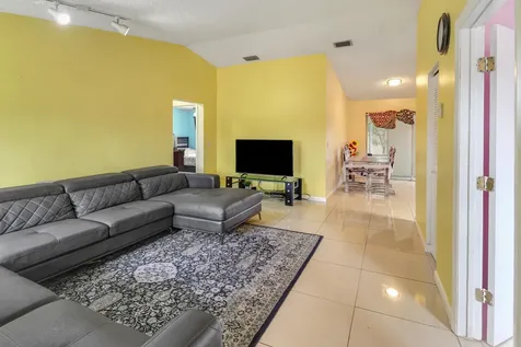 23 Chelsea Lane Boynton Beach FL 33426