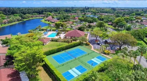23 Chelsea Lane Boynton Beach FL 33426