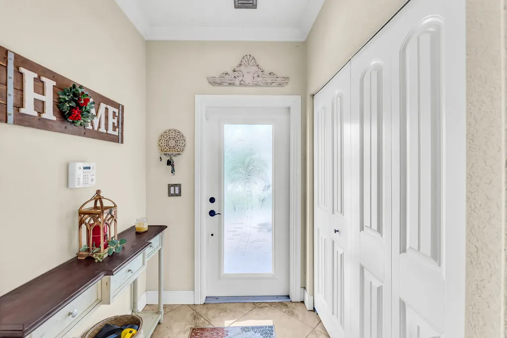 3302 Elizabeth Place S Palm Springs FL 33461