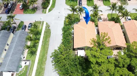 3302 Elizabeth Place S Palm Springs FL 33461