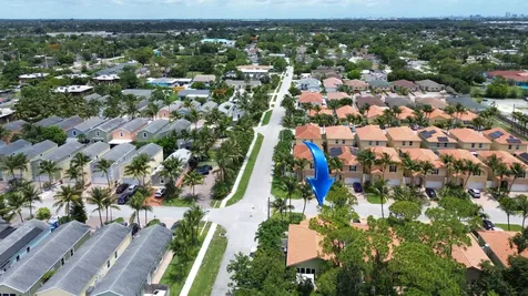3302 Elizabeth Place S Palm Springs FL 33461