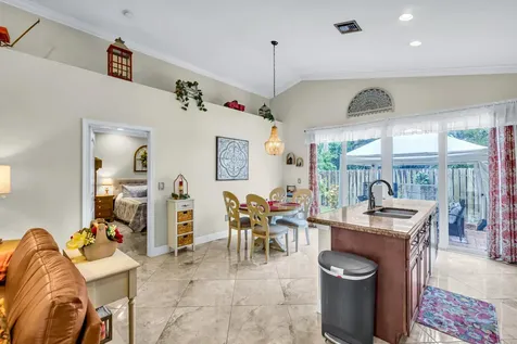3302 Elizabeth Place S Palm Springs FL 33461