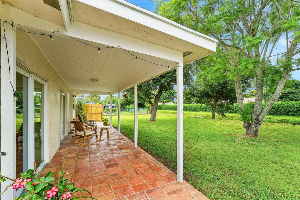 3150 Pinehurst Drive Lake Worth FL 33467