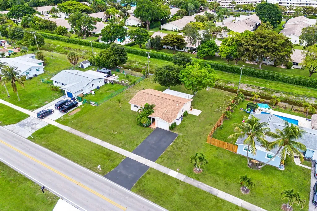 3150 Pinehurst Drive Lake Worth FL 33467