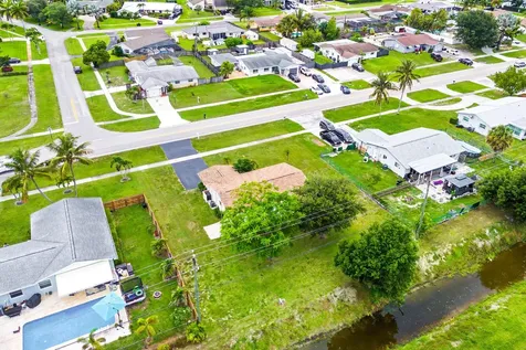 3150 Pinehurst Drive Lake Worth FL 33467