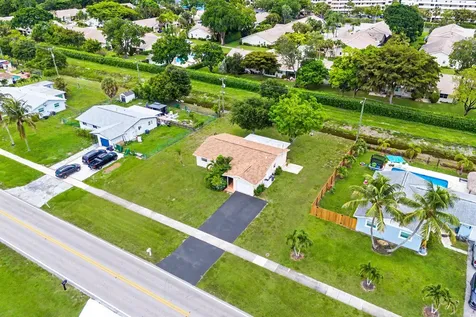 3150 Pinehurst Drive Lake Worth FL 33467