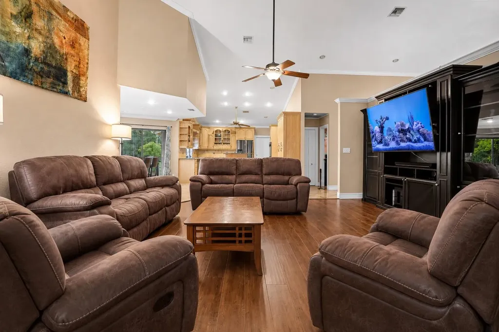 6044 NW 66th Way Parkland FL 33067