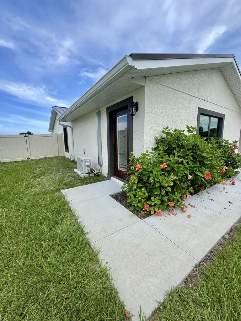 2381 SE Pinero Road Port St Lucie FL 34952