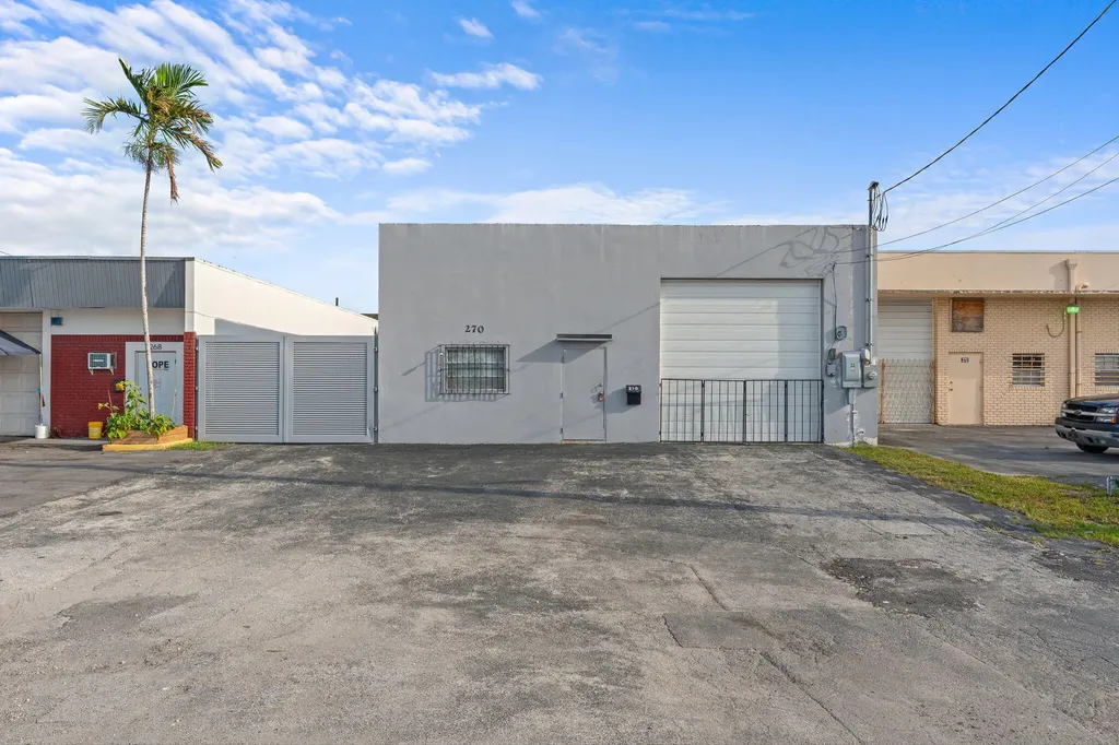 270 SW 33rd Street Fort Lauderdale FL 33315