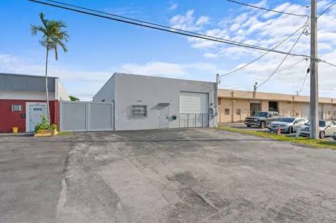 270 SW 33rd Street Fort Lauderdale FL 33315