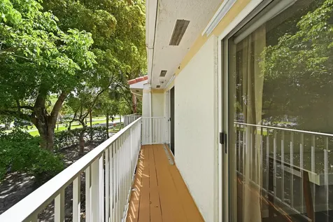 8464 Lagos De Campo Boulevard Tamarac FL 33321