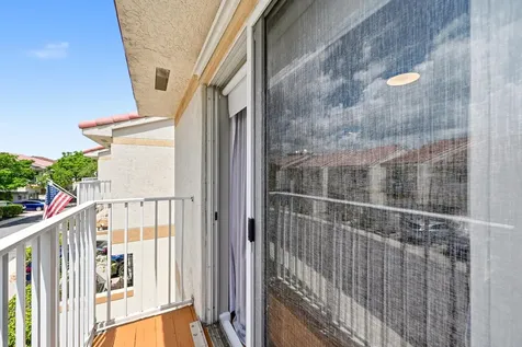 8464 Lagos De Campo Boulevard Tamarac FL 33321