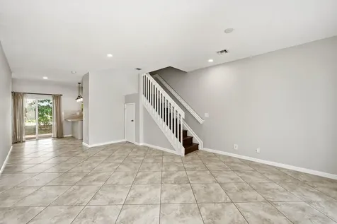 8464 Lagos De Campo Boulevard Tamarac FL 33321