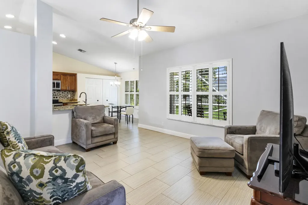 106 Venetian Lane Royal Palm Beach FL 33411