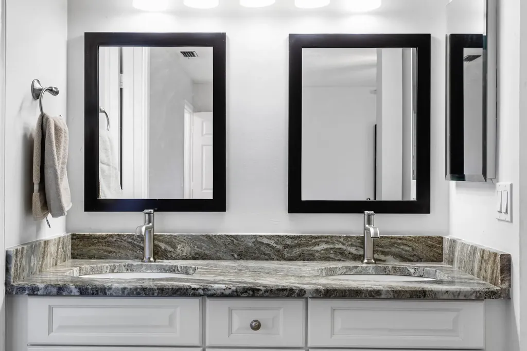 106 Venetian Lane Royal Palm Beach FL 33411