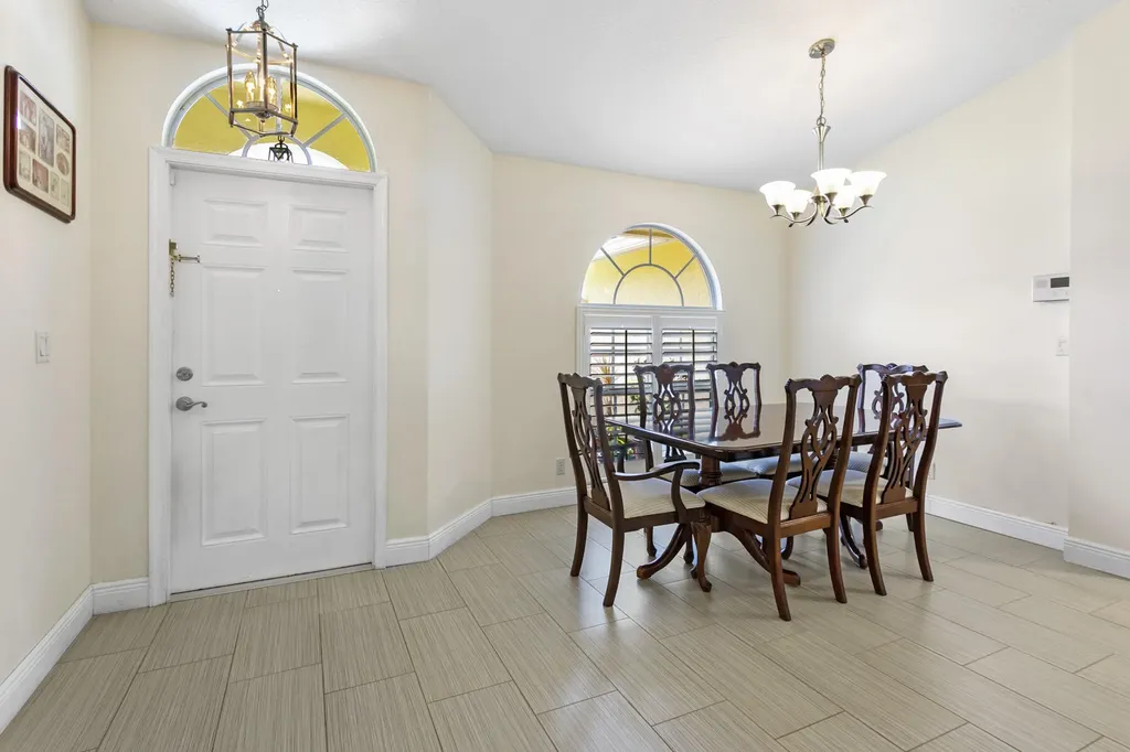 106 Venetian Lane Royal Palm Beach FL 33411