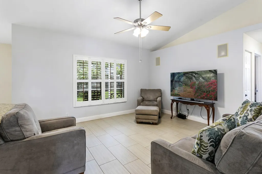 106 Venetian Lane Royal Palm Beach FL 33411