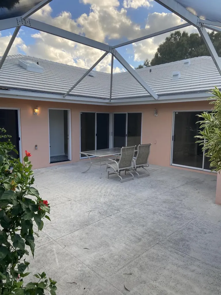 2102 Appleton Court Palm Beach Gardens FL 33403