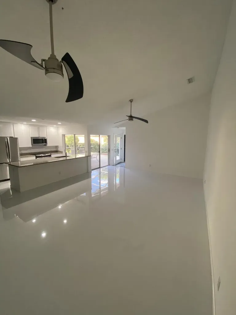 2102 Appleton Court Palm Beach Gardens FL 33403