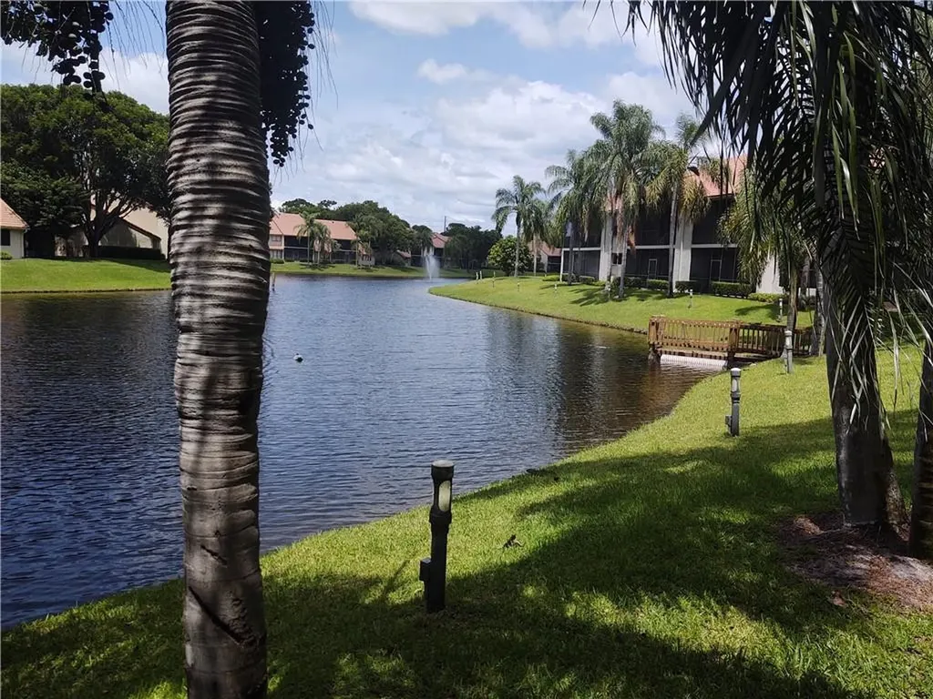 5801 Coach House Circle Boca Raton FL 33486