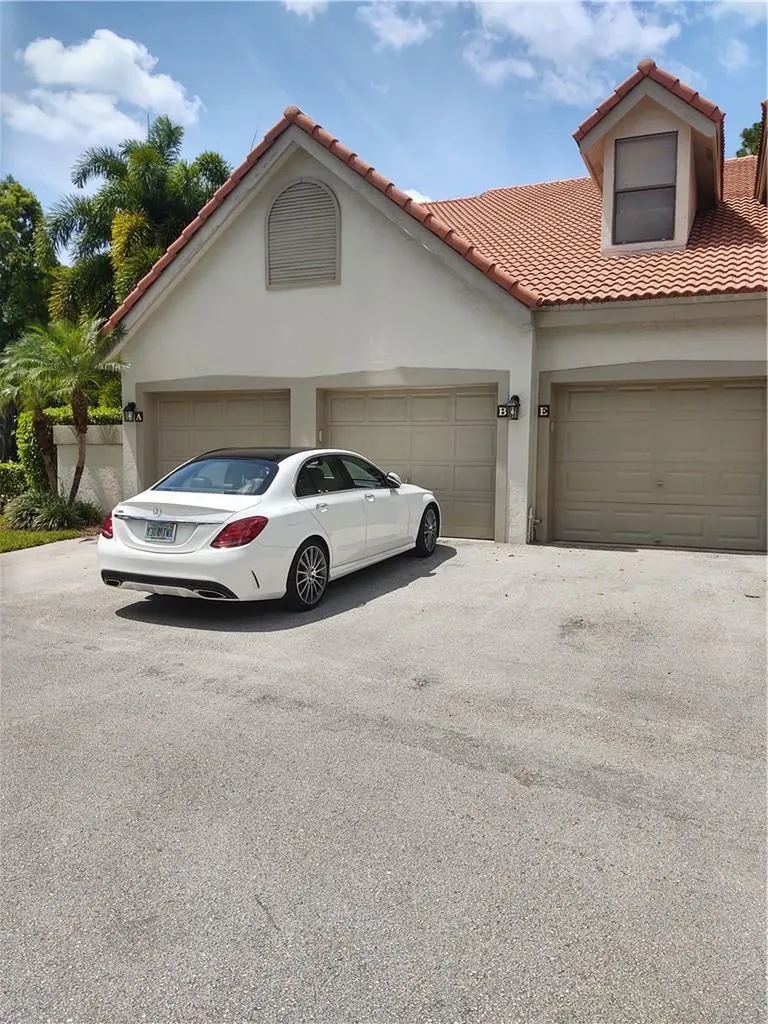 5801 Coach House Circle Boca Raton FL 33486