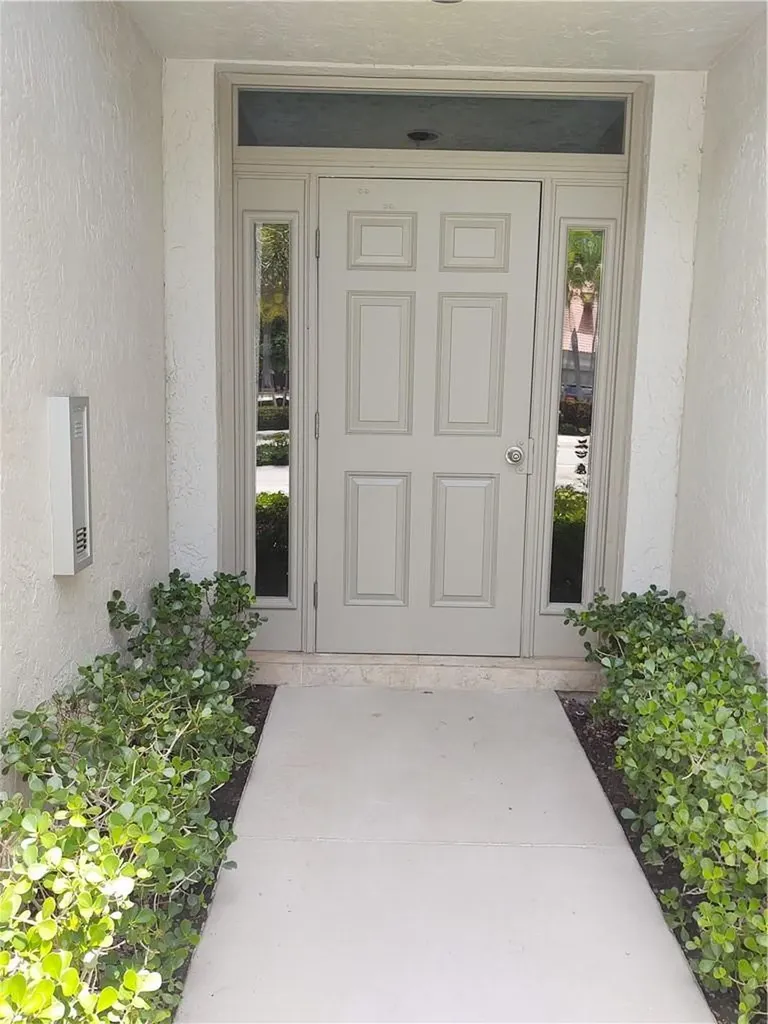 5801 Coach House Circle Boca Raton FL 33486