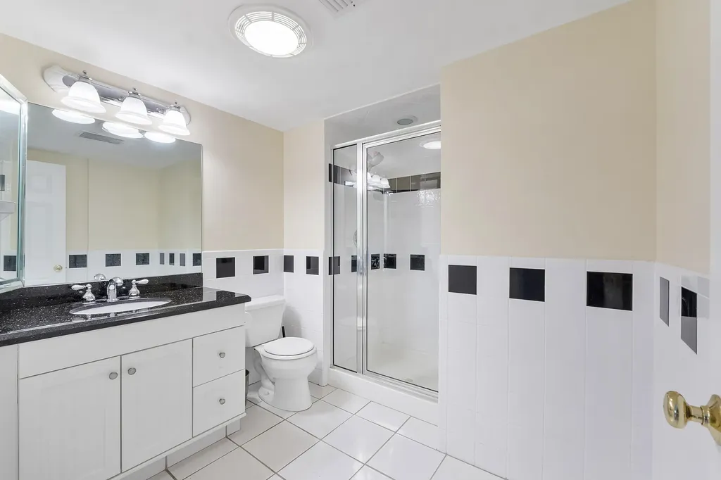 21852 Arriba Boca Raton FL 33433