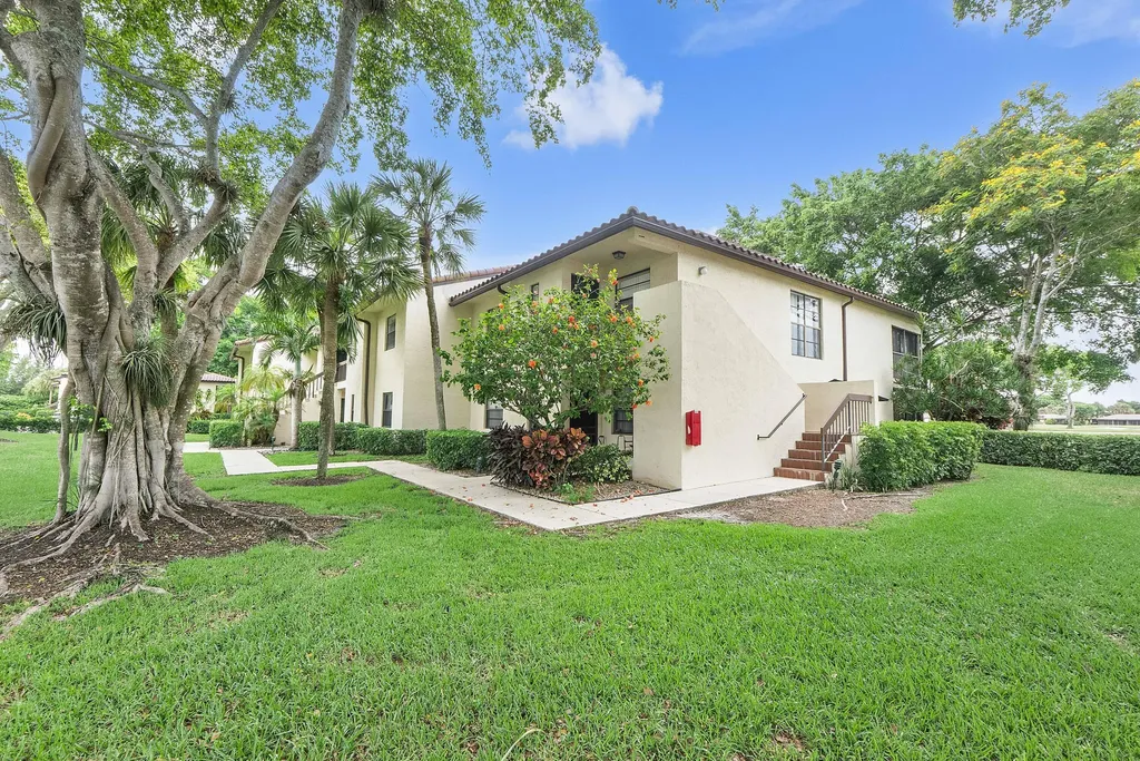 21852 Arriba Boca Raton FL 33433