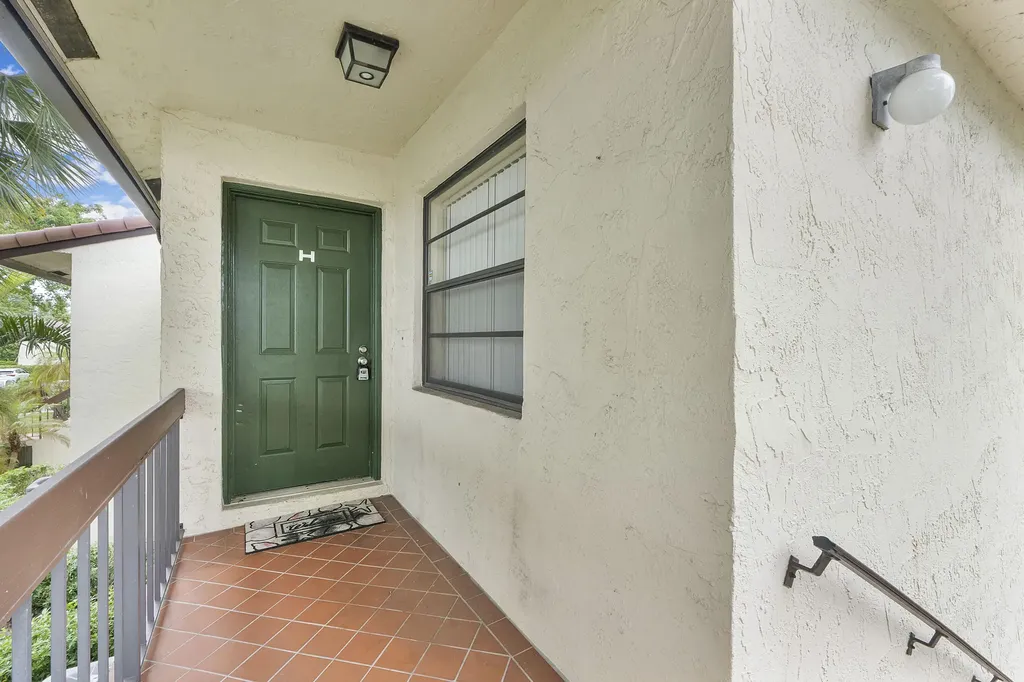 21852 Arriba Boca Raton FL 33433
