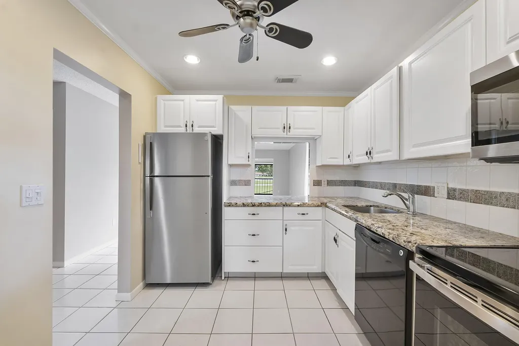 21852 Arriba Boca Raton FL 33433