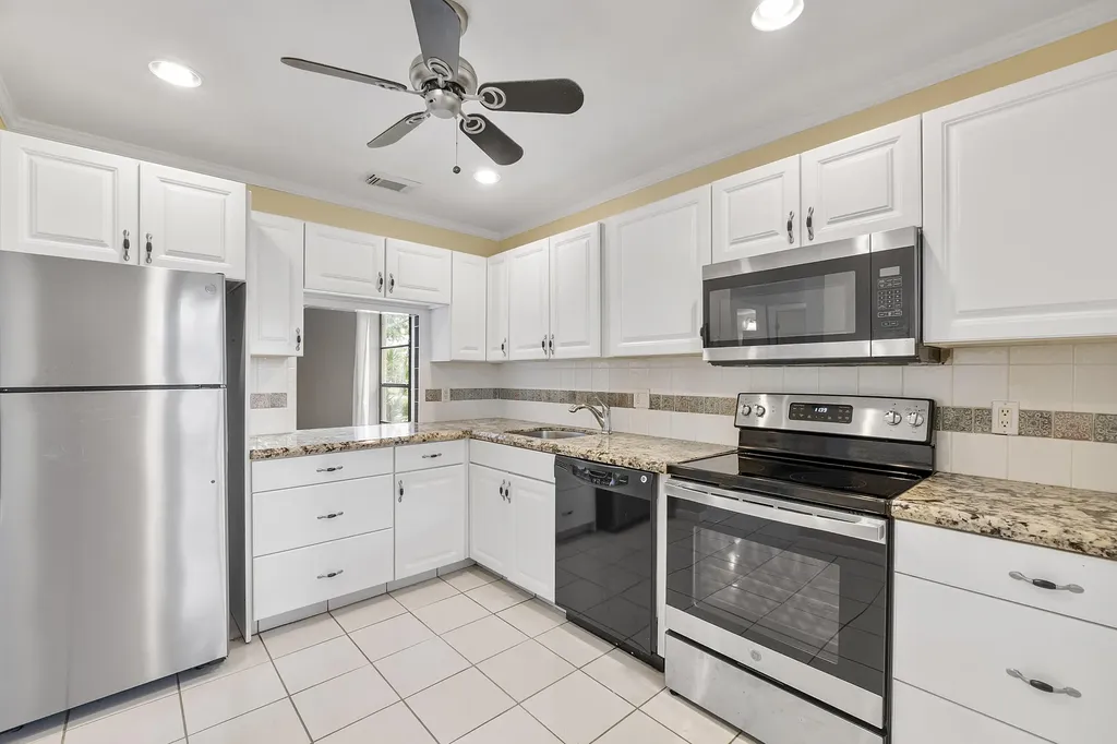 21852 Arriba Boca Raton FL 33433