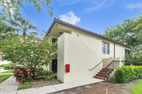 21852 Arriba Boca Raton FL 33433