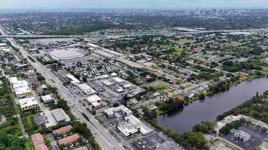 2450 W Oakland Park Boulevard Oakland Park FL 33311