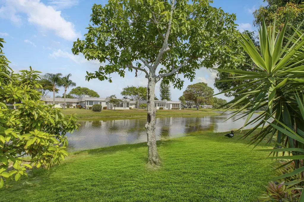 175 Valencia H Delray Beach FL 33446