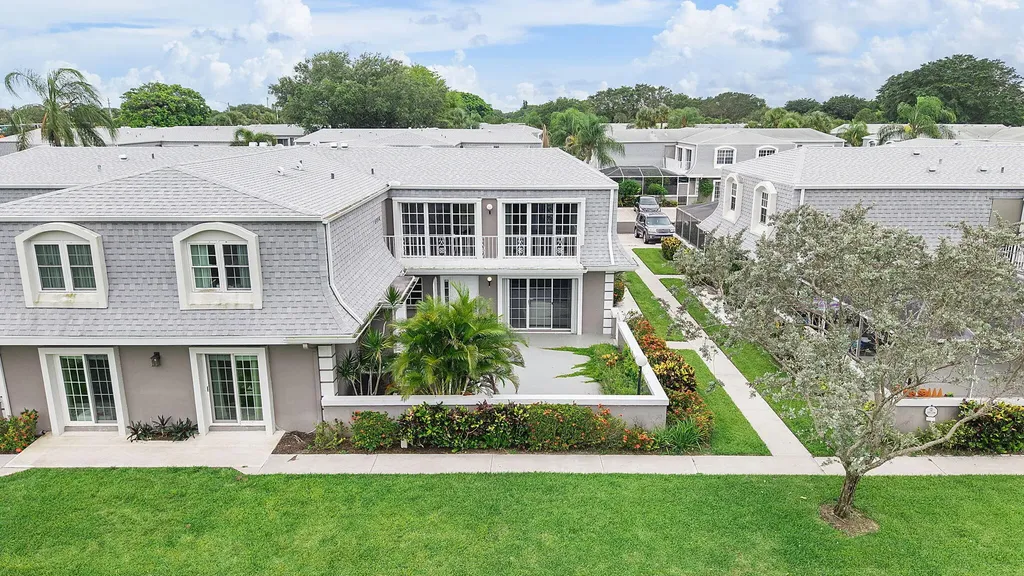 2704 Vision Drive Palm Beach Gardens FL 33418