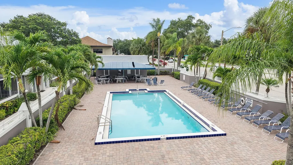 2704 Vision Drive Palm Beach Gardens FL 33418