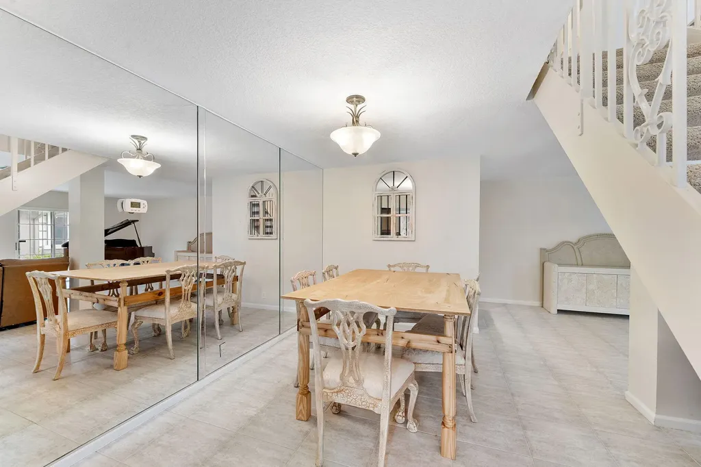 2704 Vision Drive Palm Beach Gardens FL 33418