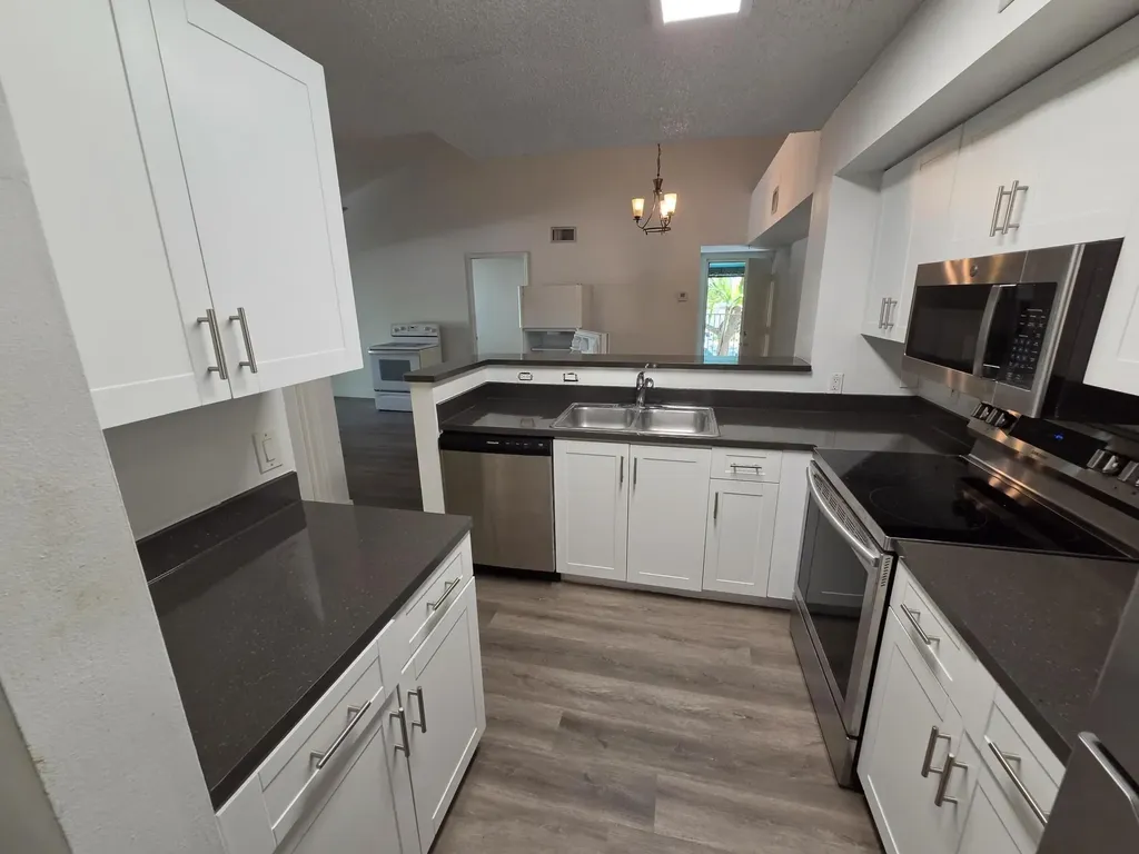12112 St.andrews Place Miramar FL 33025